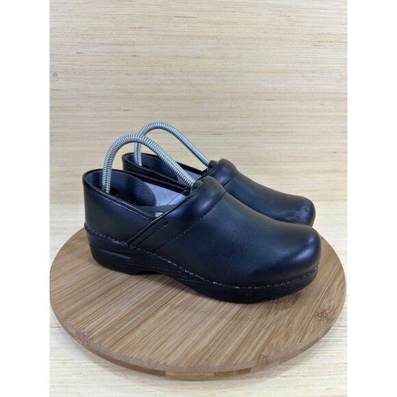 Dansko Professional Black Leather Nursing Clogs Womens Size 39 US 9 - Picture 3 of 8